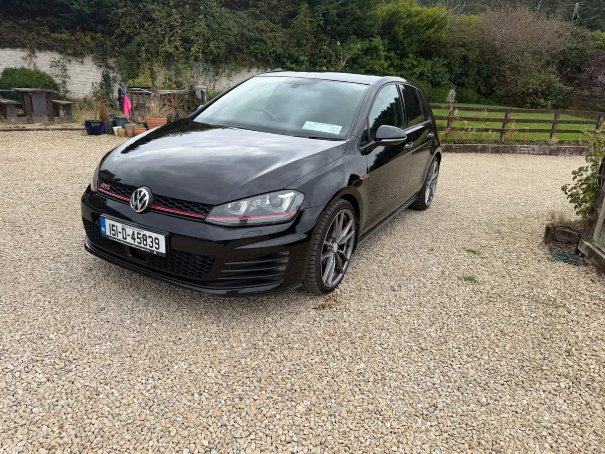 Volkswagen Golf Hatchback, Petrol, 2015, Black