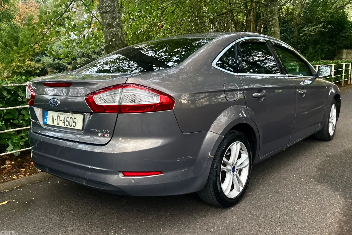 Ford Mondeo Saloon, Diesel, 2011, Brown