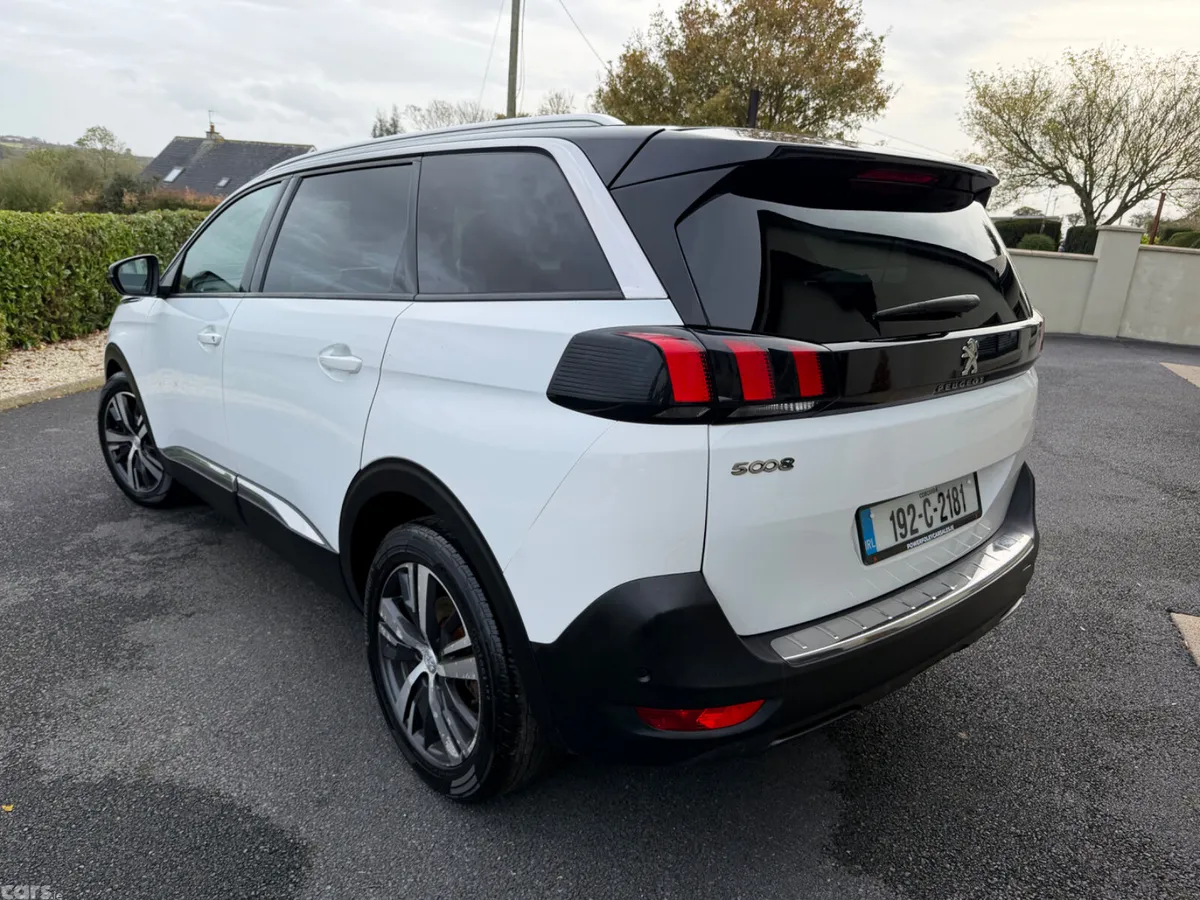Peugeot 5008 MPV, Diesel, 2019, White