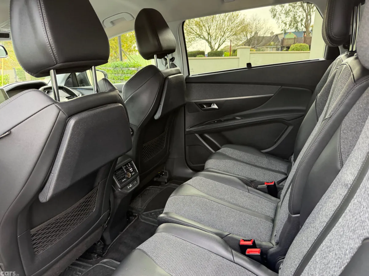 Peugeot 5008 MPV, Diesel, 2019, White