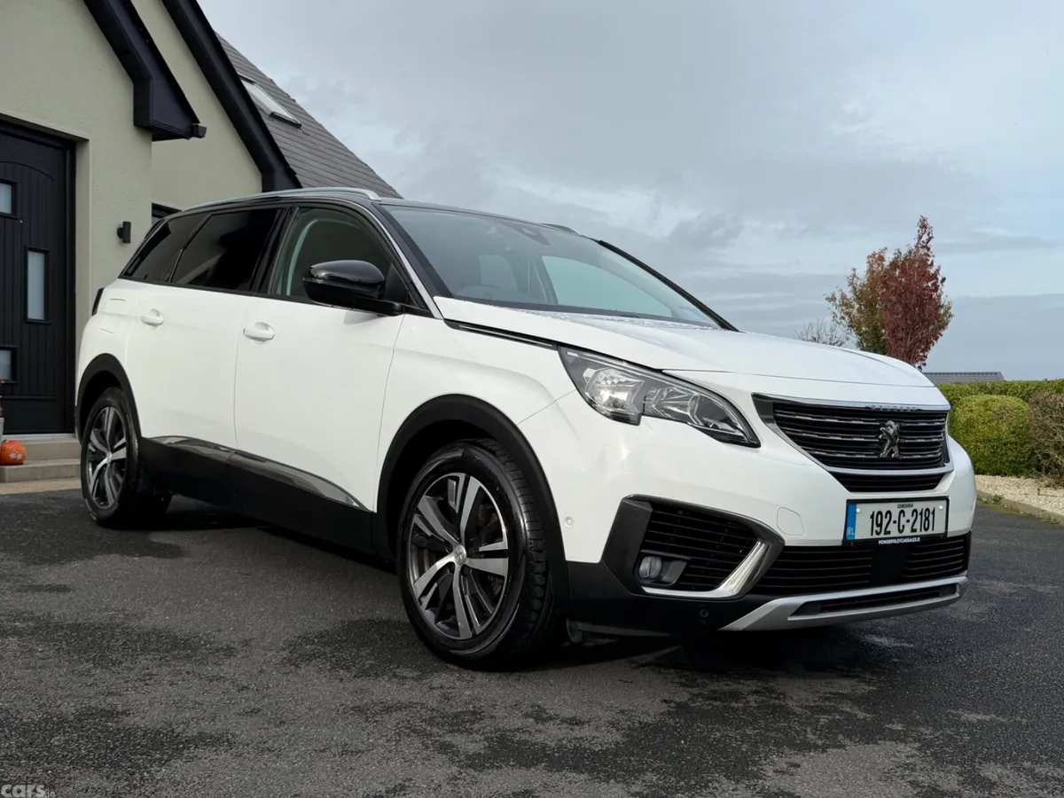 Peugeot 5008 MPV, Diesel, 2019, White
