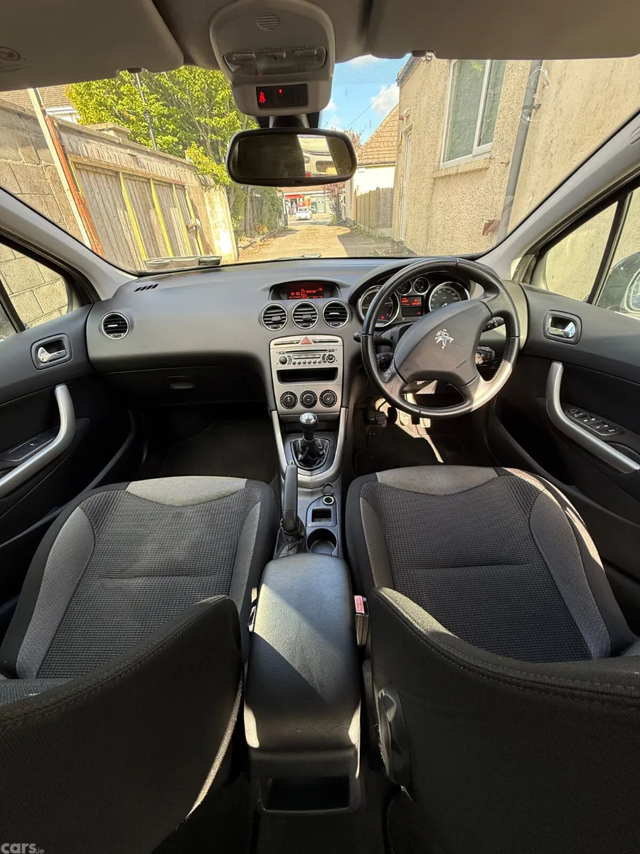 Peugeot 308 Hatchback, Diesel, 2012, Black