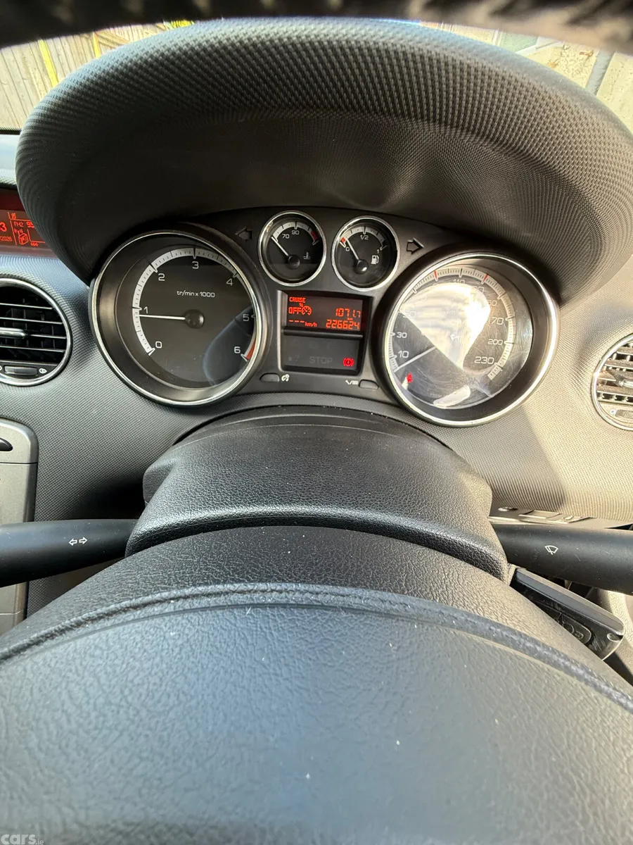 Peugeot 308 Hatchback, Diesel, 2012, Black