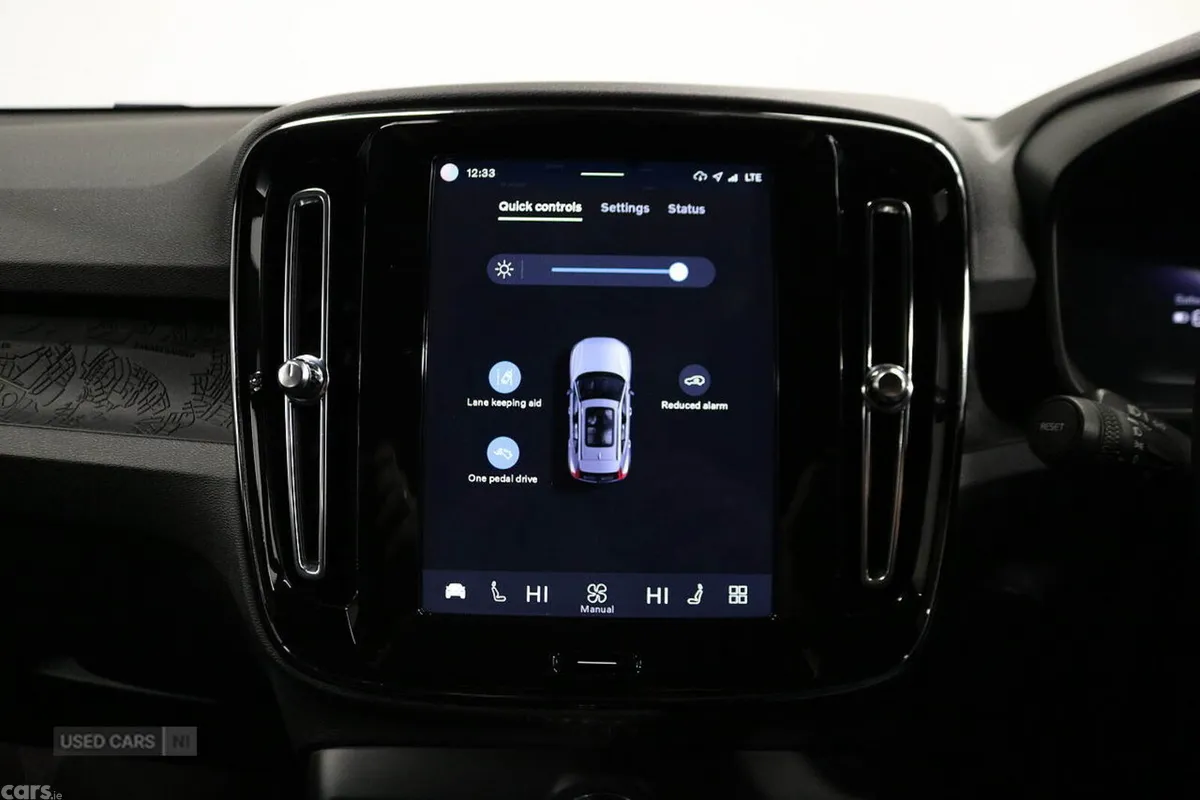 Volvo XC40 SUV, Electric, 2024, Grey