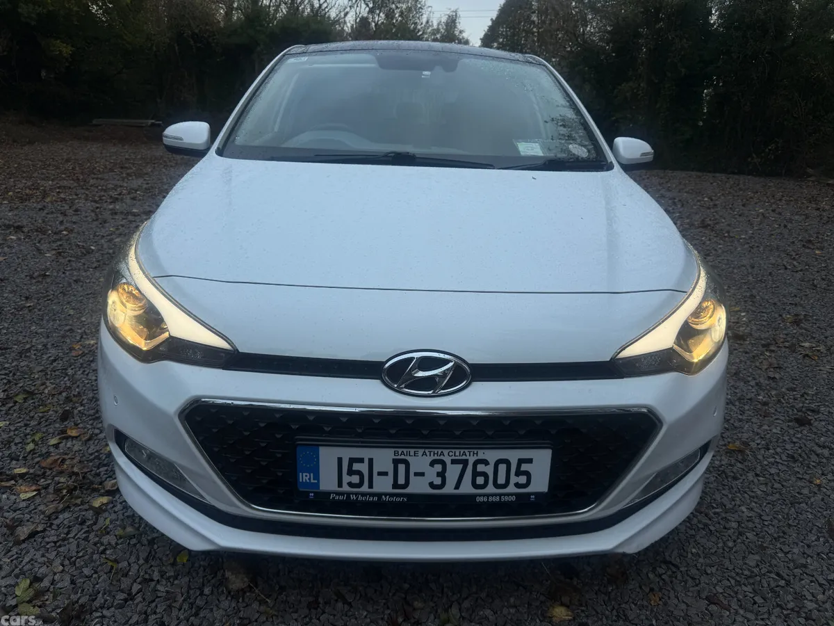 Hyundai i20 Hatchback, Petrol, 2015, White