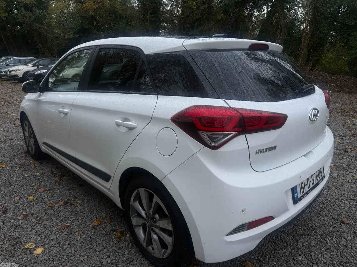 Hyundai i20 Hatchback, Petrol, 2015, White