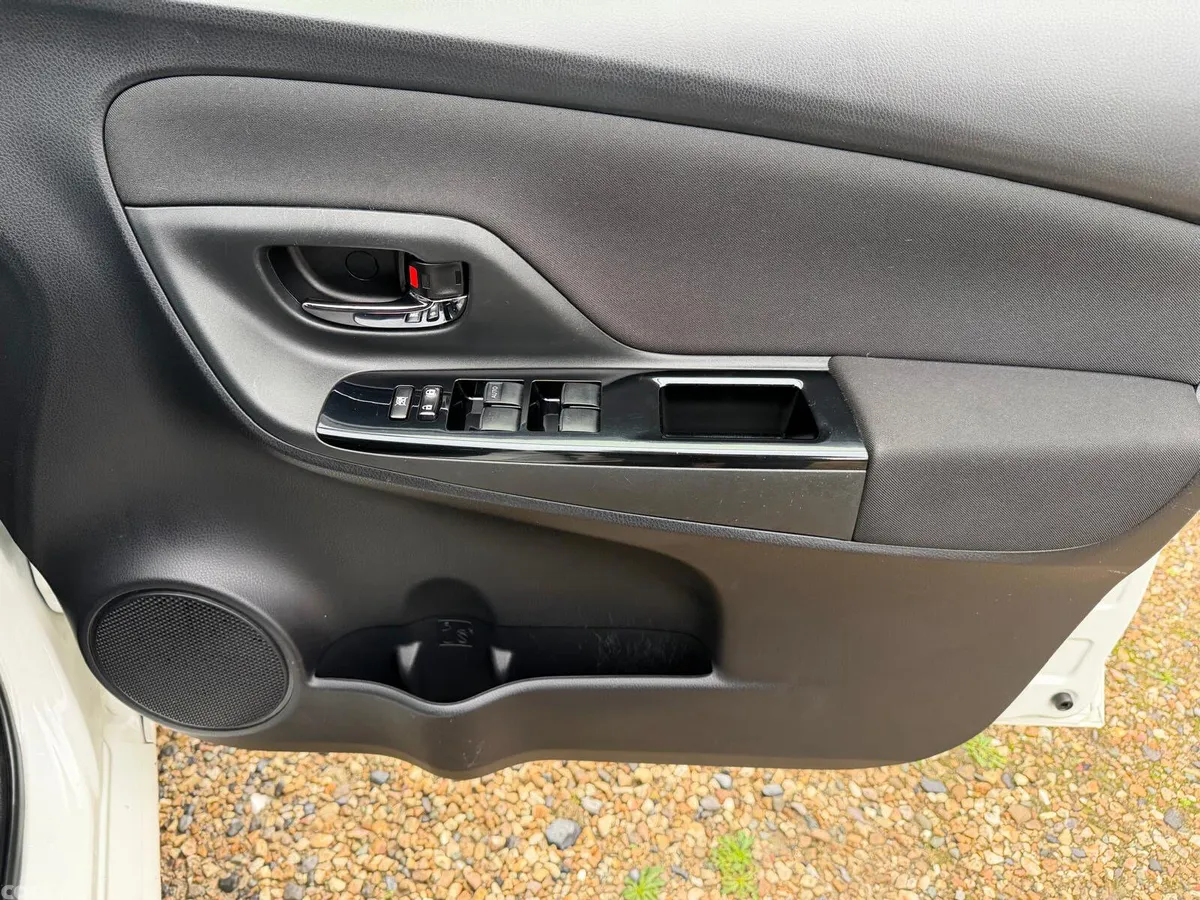 Toyota Vitz Hatchback, Petrol, 2020, White
