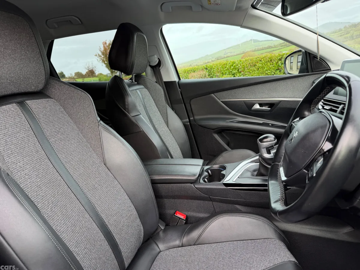 Peugeot 3008 MPV, Diesel, 2020, Grey