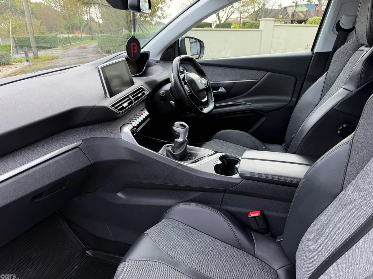 Peugeot 3008 MPV, Diesel, 2020, Grey