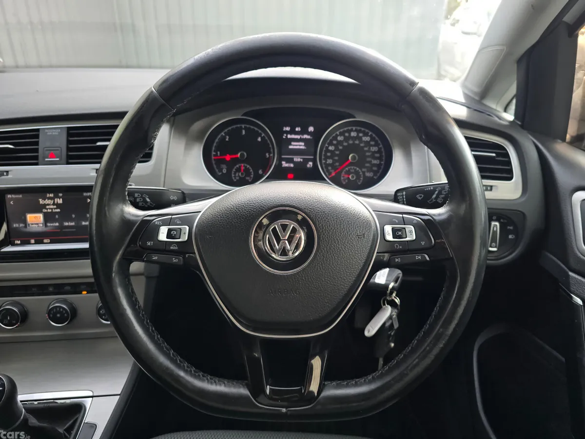 Volkswagen Golf Hatchback, Diesel, 2014, White