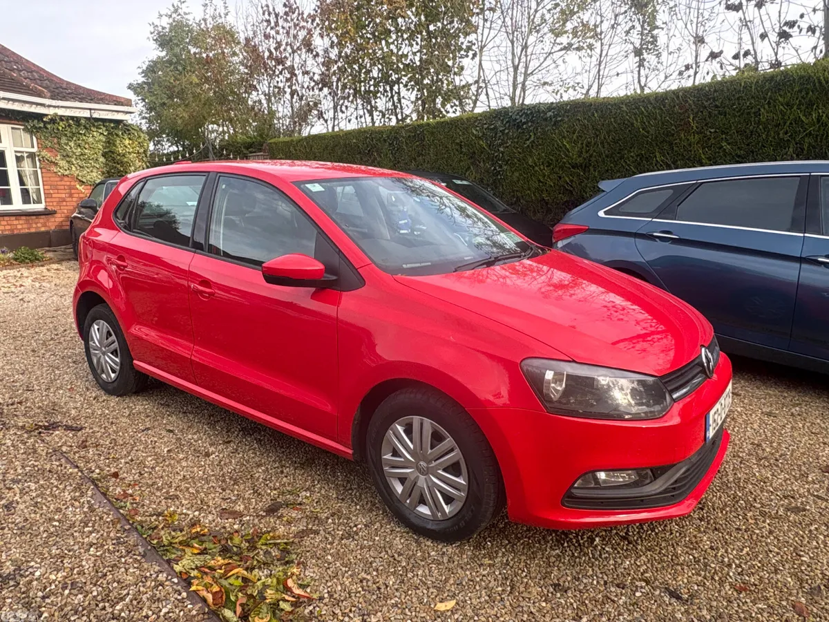 Volkswagen Polo Hatchback, Petrol, 2015, Red