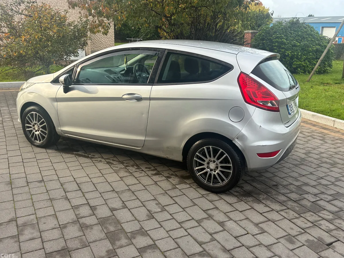 Ford Fiesta Hatchback, Diesel, 2010, Silver