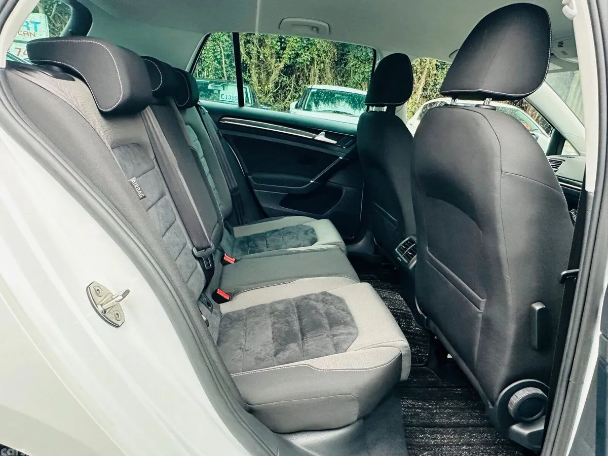 Volkswagen Golf Hatchback, Petrol, 2016, White