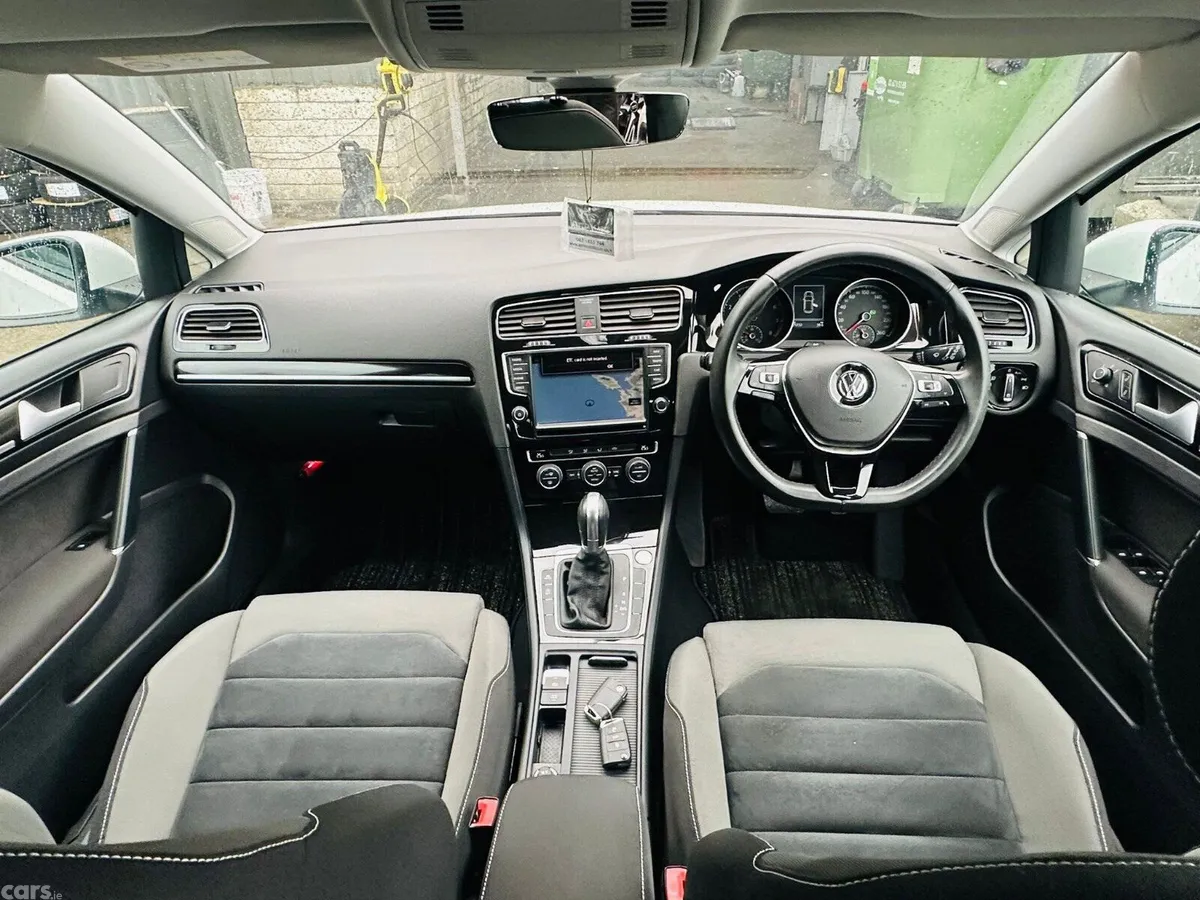 Volkswagen Golf Hatchback, Petrol, 2016, White