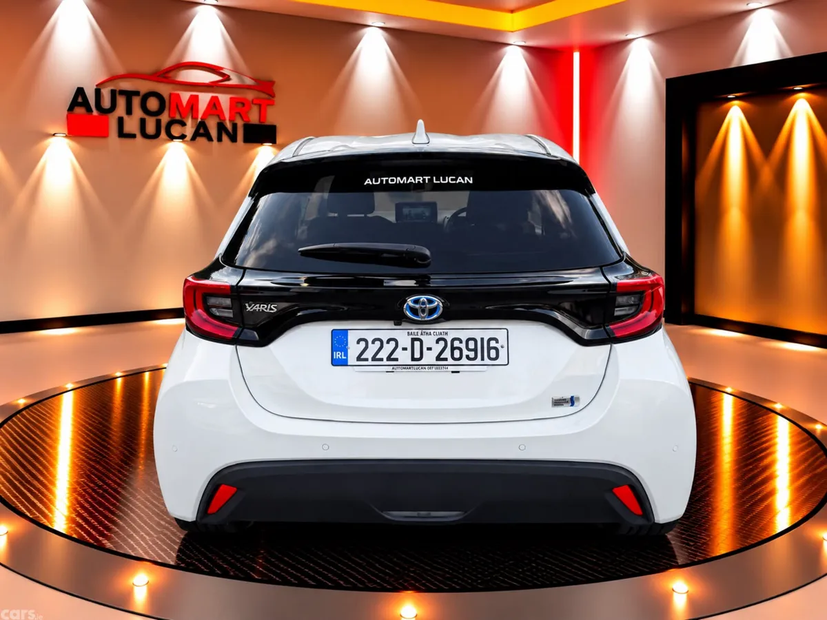 Toyota Yaris Hatchback, Petrol Hybrid, 2022, White