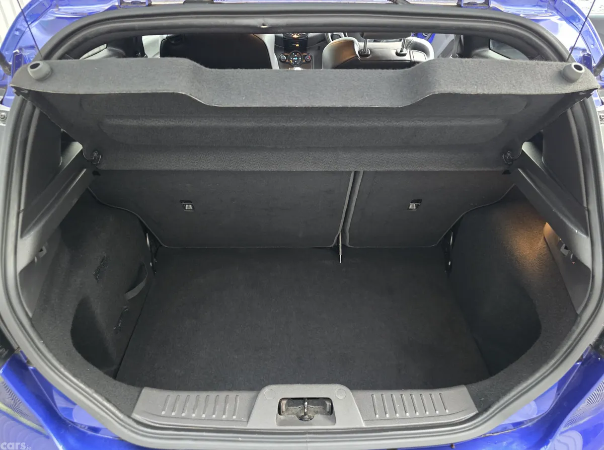 Ford Fiesta Hatchback, Petrol, 2017, Blue