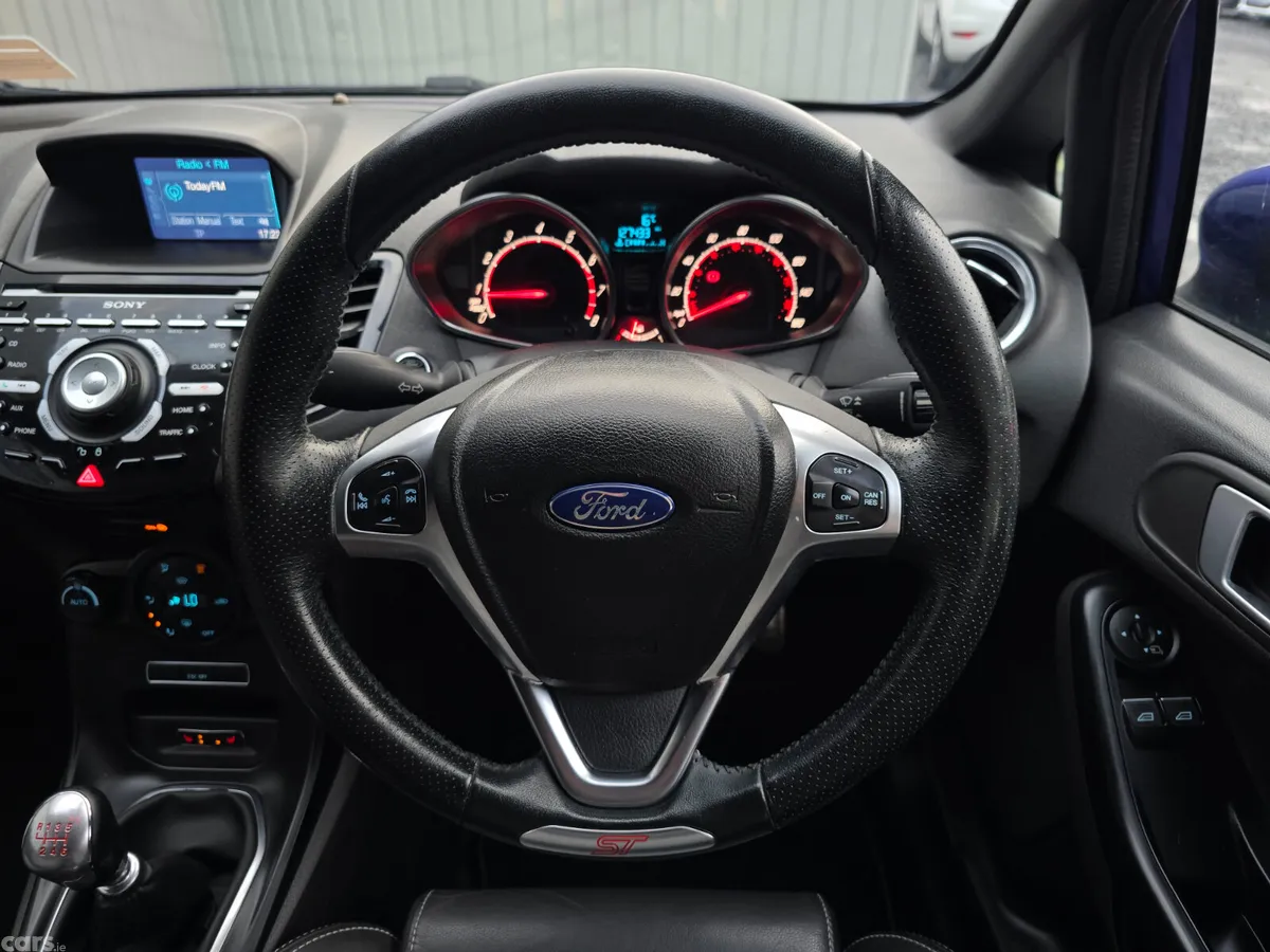 Ford Fiesta Hatchback, Petrol, 2017, Blue