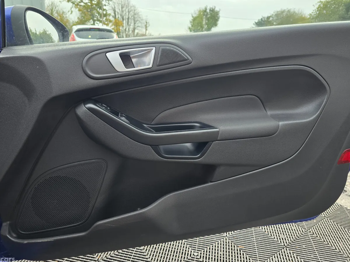 Ford Fiesta Hatchback, Petrol, 2017, Blue