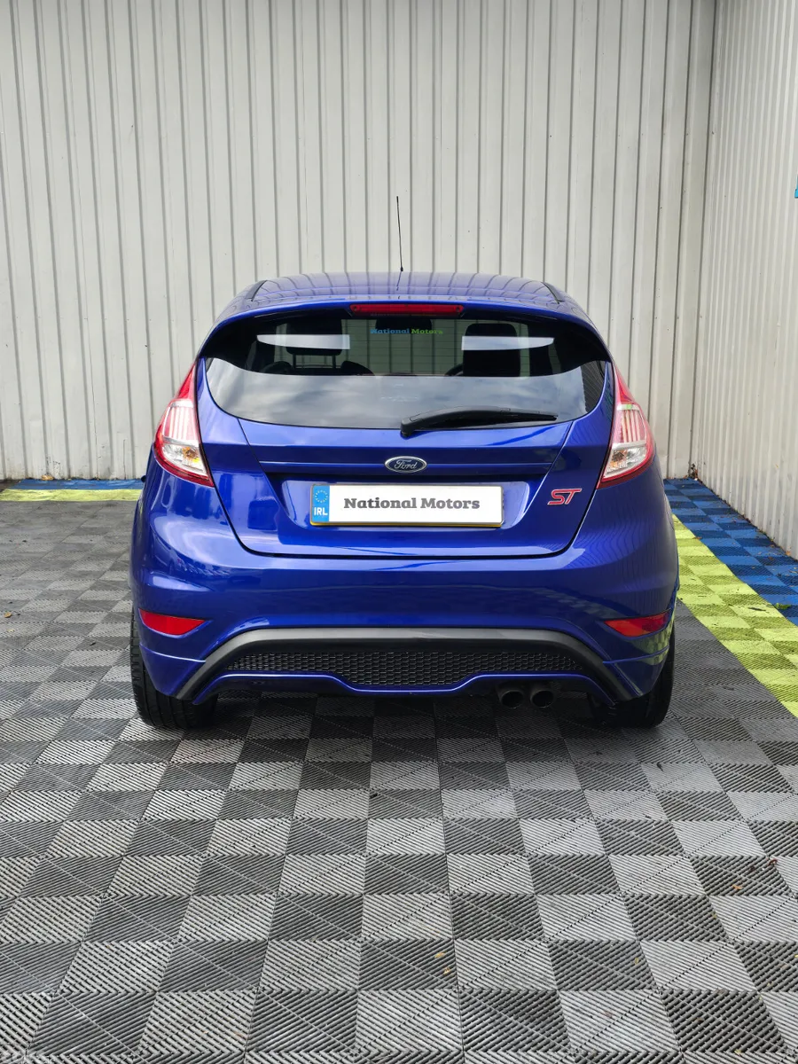 Ford Fiesta Hatchback, Petrol, 2017, Blue