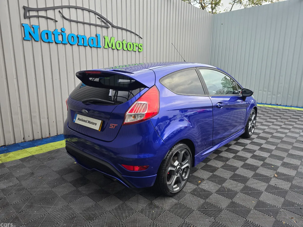 Ford Fiesta Hatchback, Petrol, 2017, Blue