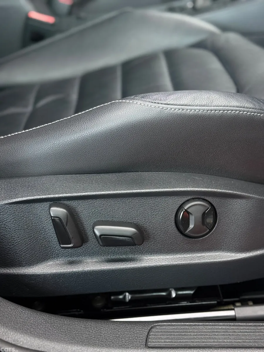 Volkswagen Golf Hatchback, Petrol, 2017, Black