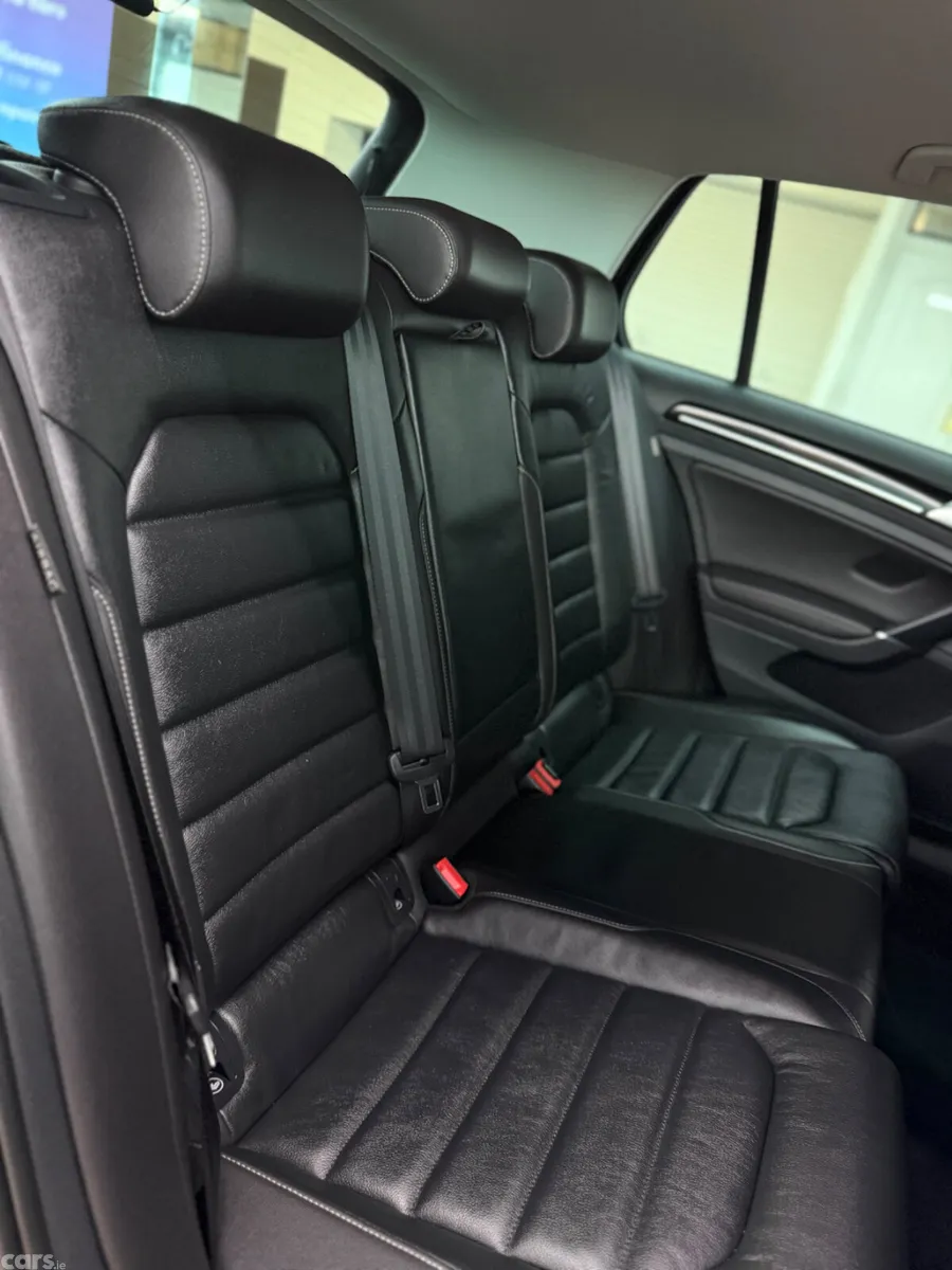 Volkswagen Golf Hatchback, Petrol, 2017, Black