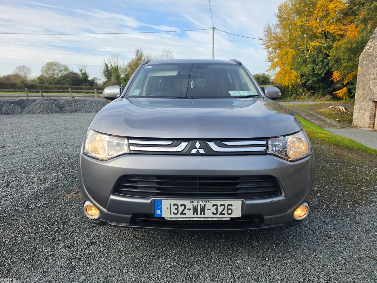Mitsubishi Outlander SUV, Diesel, 2013, Grey