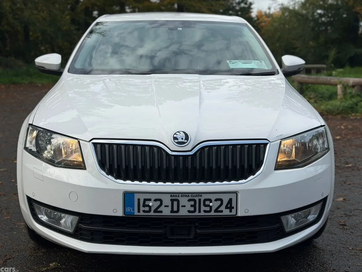 Skoda Octavia Hatchback, Diesel, 2015, White