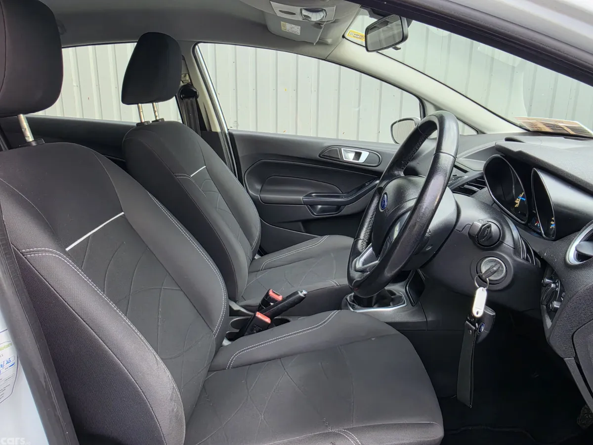 Ford Fiesta Hatchback, Petrol, 2014, White