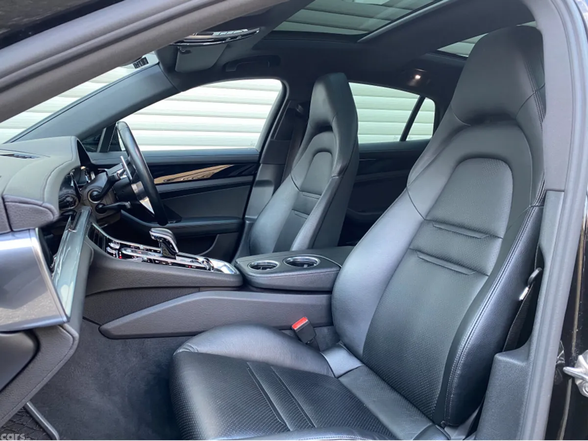 Porsche Panamera Hatchback, Petrol Hybrid, 2017, Black