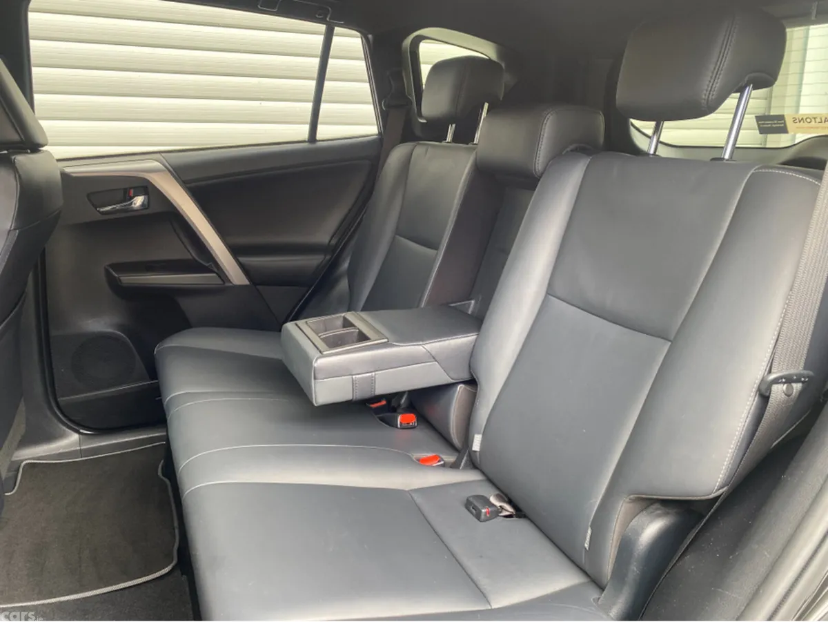 Toyota RAV4 MPV, Petrol Hybrid, 2017, Black