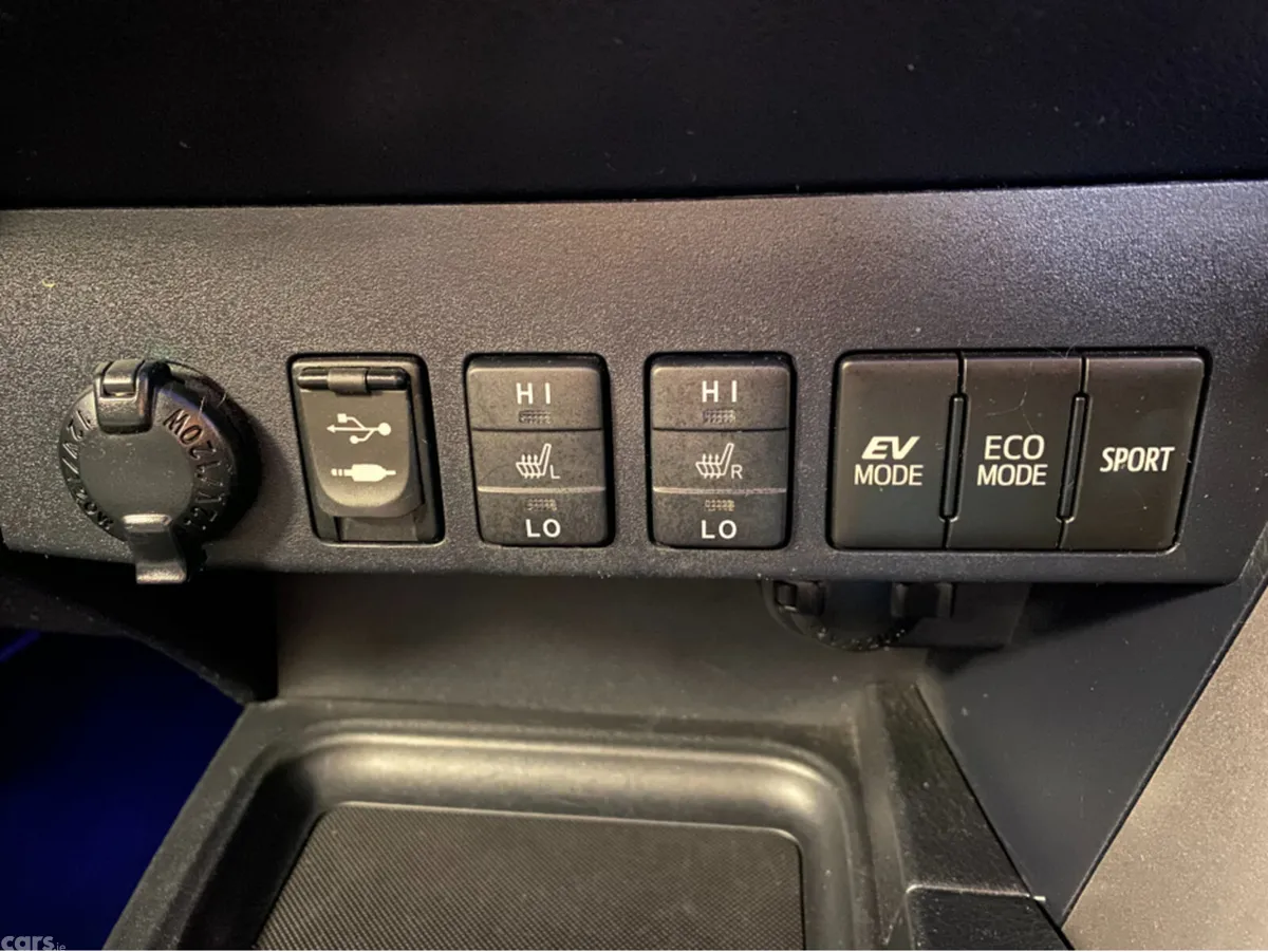 Toyota RAV4 MPV, Petrol Hybrid, 2017, Black