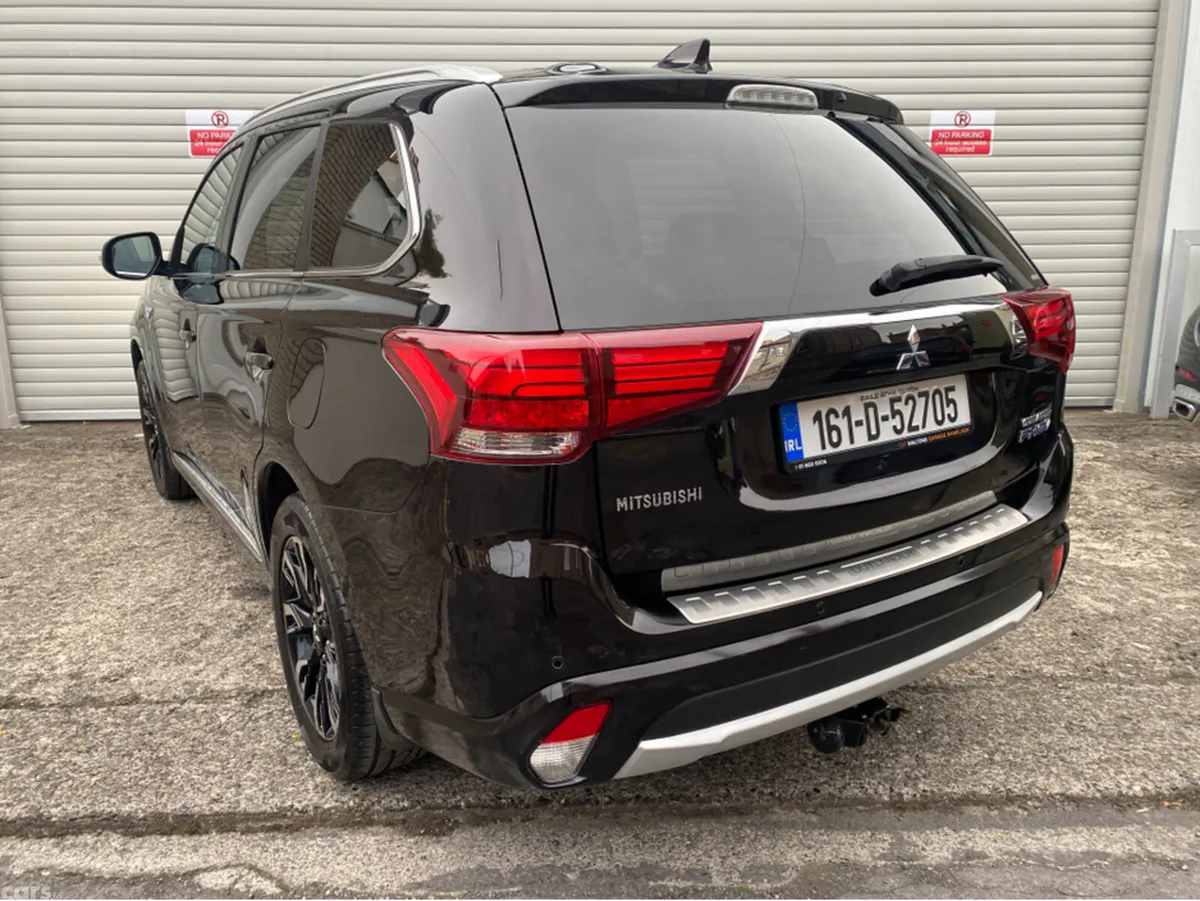 Mitsubishi Outlander Estate, Petrol Hybrid, 2016, Black