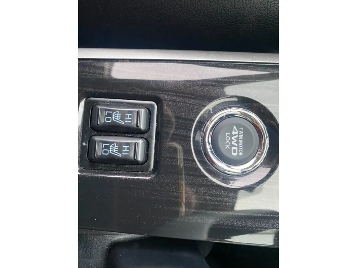 Mitsubishi Outlander Estate, Petrol Hybrid, 2016, Black