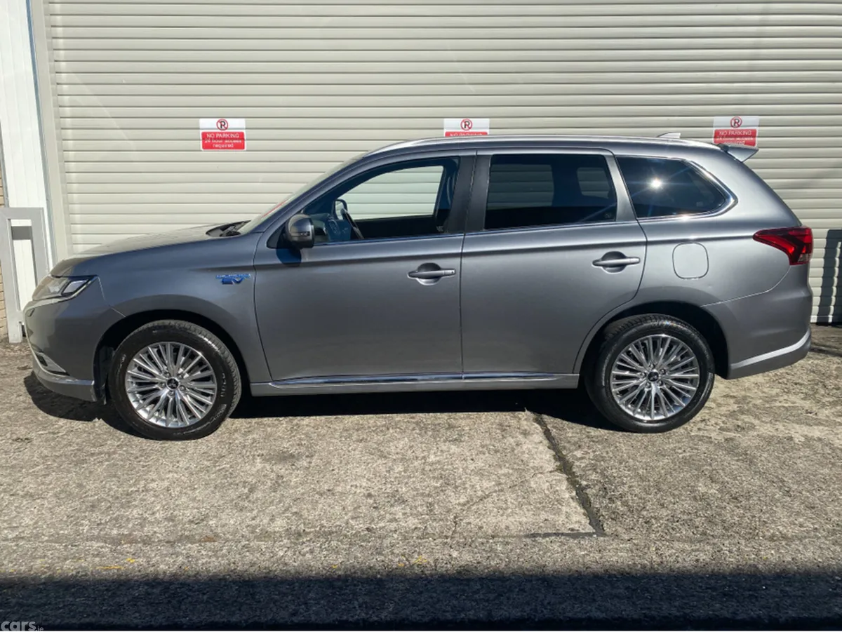 Mitsubishi Outlander Estate, Petrol Plug-in Hybrid, 2020, Grey