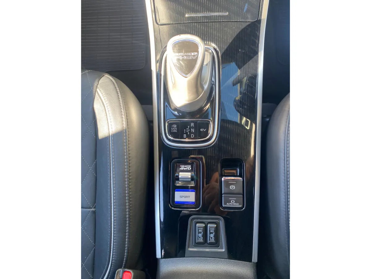 Mitsubishi Outlander Estate, Petrol Plug-in Hybrid, 2020, Grey