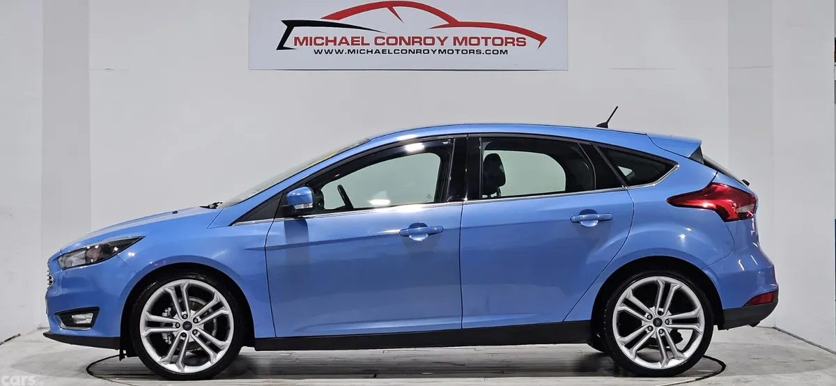Ford Focus Hatchback, Petrol, 2016, Blue