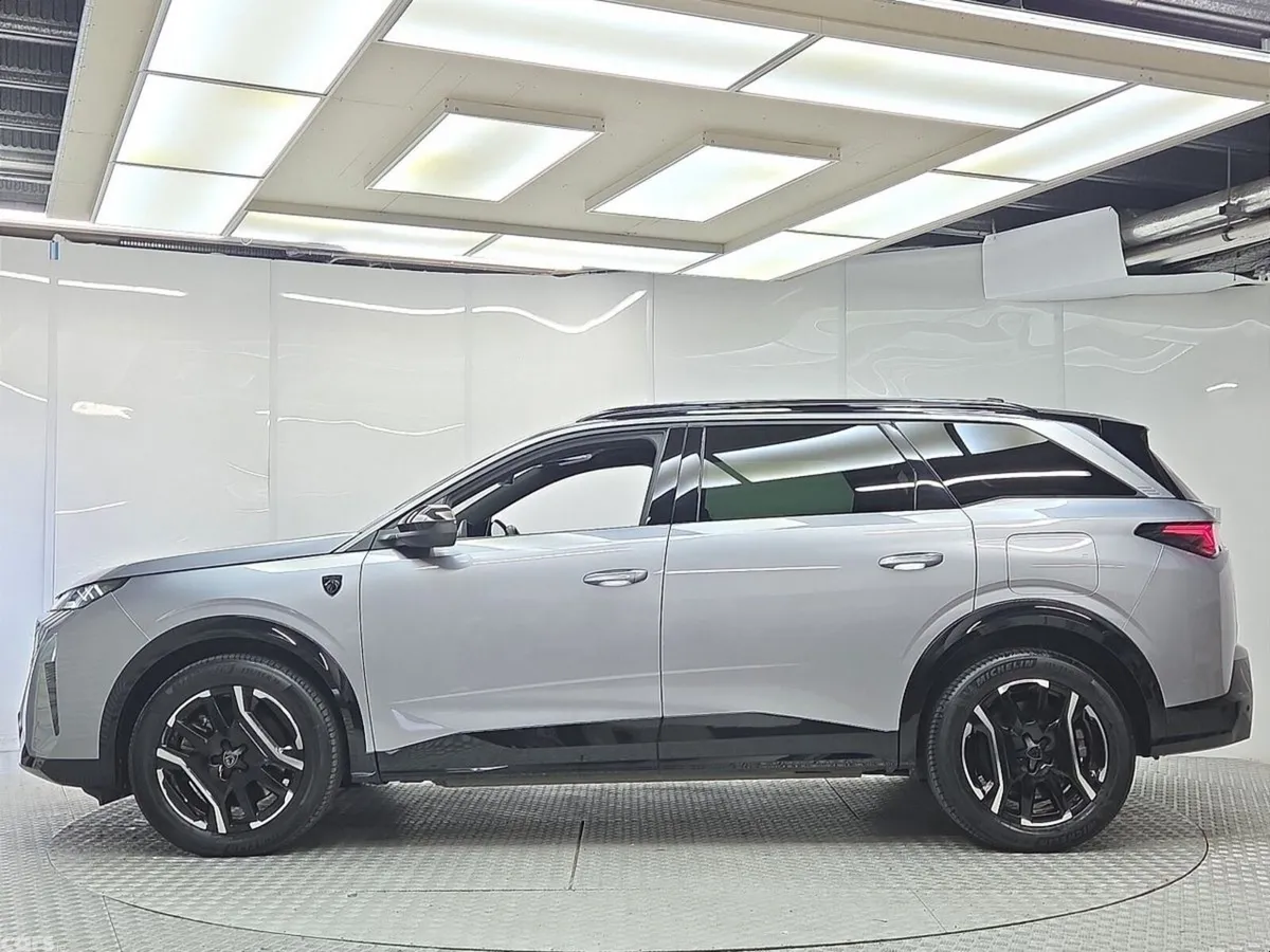 Peugeot 5008 SUV, Electric, 2025, Grey