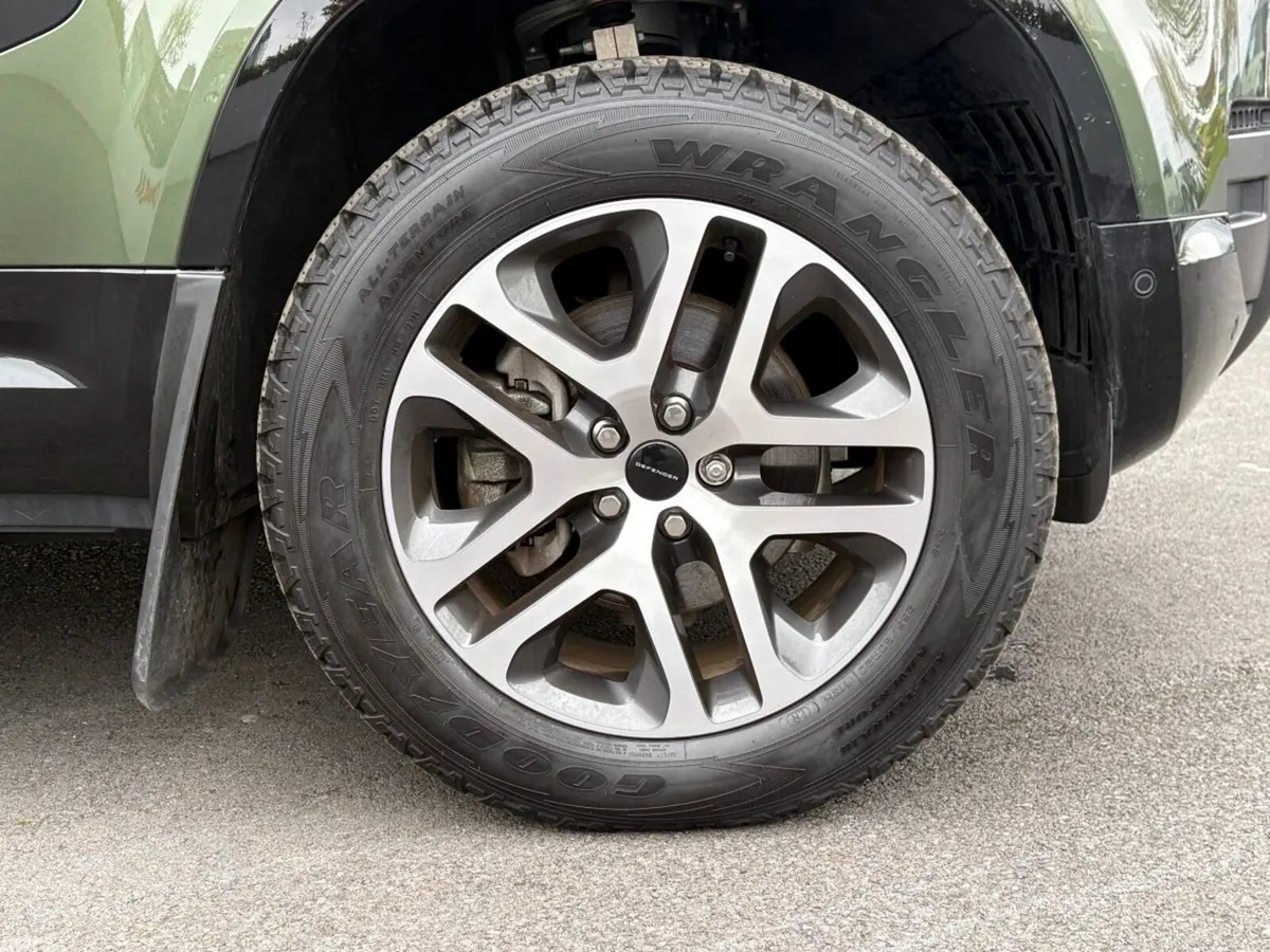 Land Rover Defender SUV, Diesel, 2026, Green