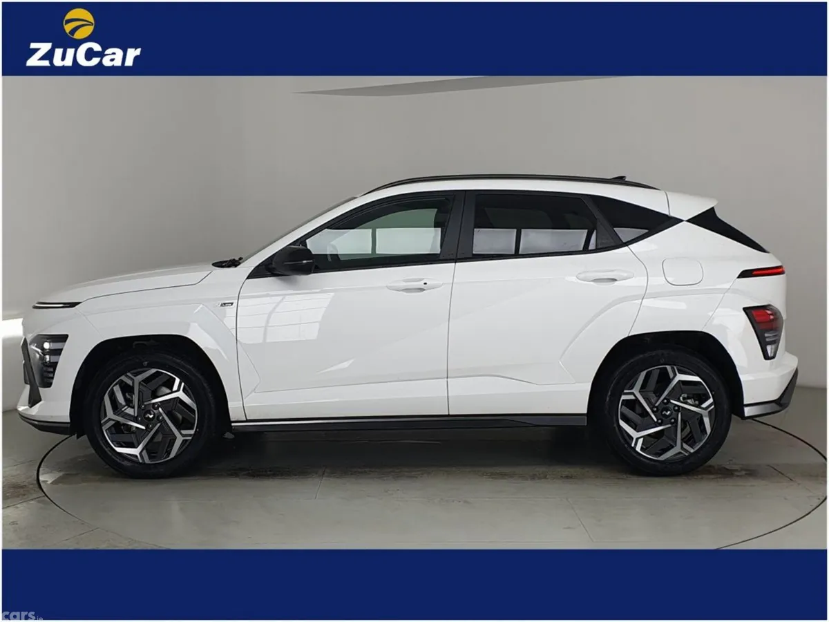 Hyundai KONA MPV, Petrol, 2025, White