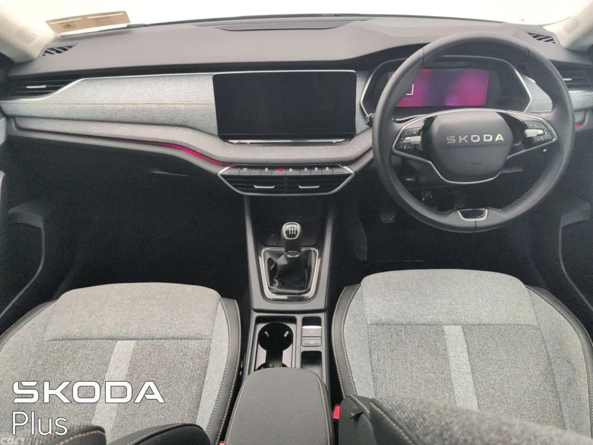 Skoda Octavia Saloon, Diesel, 2026, White