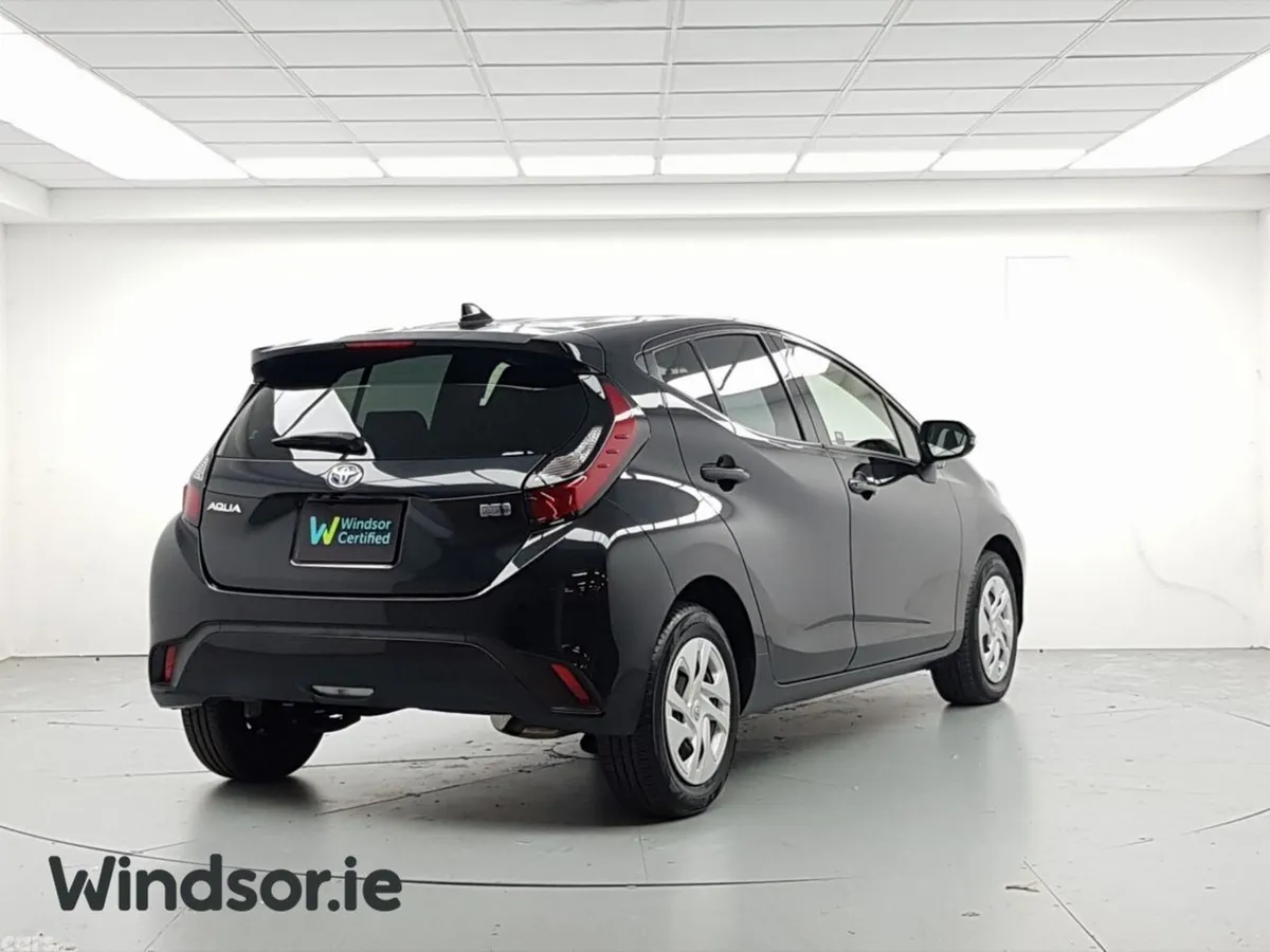 Toyota Aqua Hatchback, Petrol Hybrid, 2023, Black