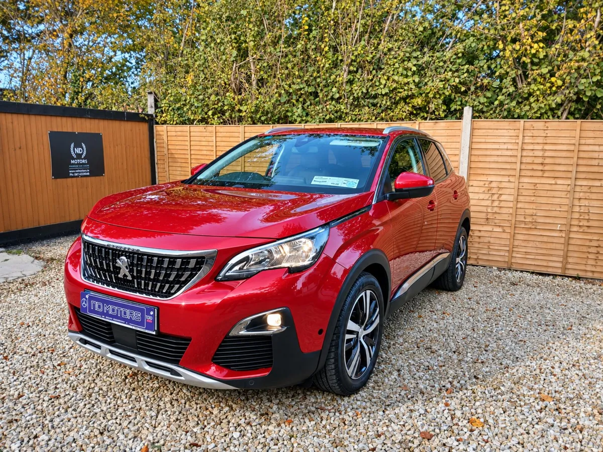 Peugeot 3008 MPV, Petrol, 2019, Red
