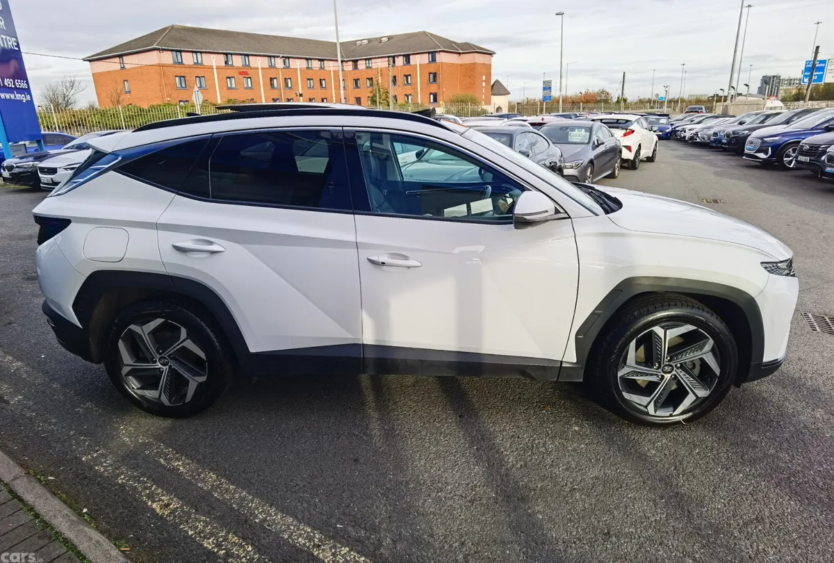 Hyundai Tucson SUV, Petrol Plug-in Hybrid, 2022, White