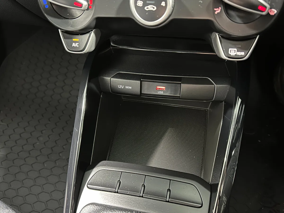 Kia Stonic SUV, Petrol, 2026, Grey