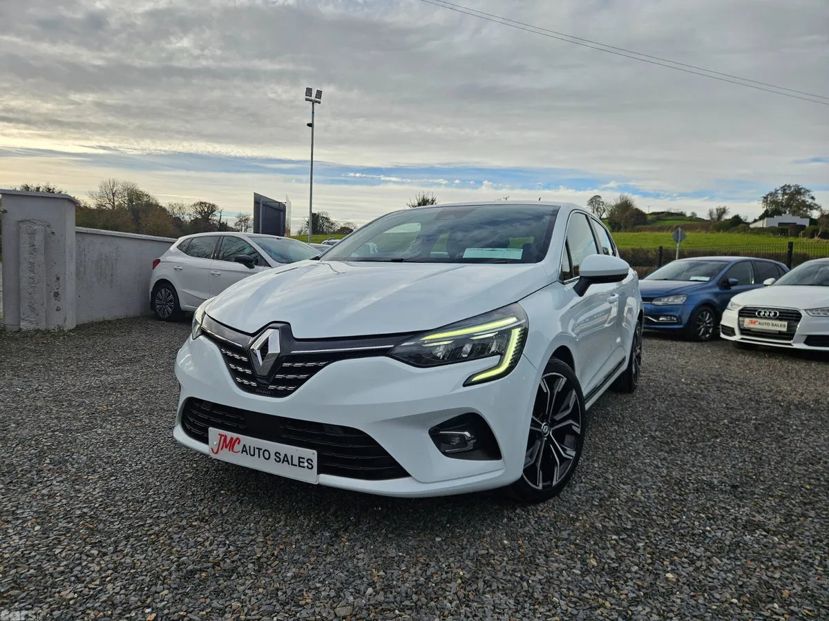 Renault Clio Hatchback, Petrol, 2022, White