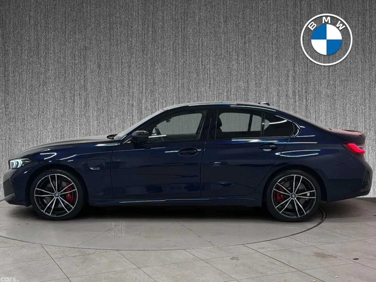 BMW 3-Series Saloon, Petrol Plug-in Hybrid, 2023, Blue