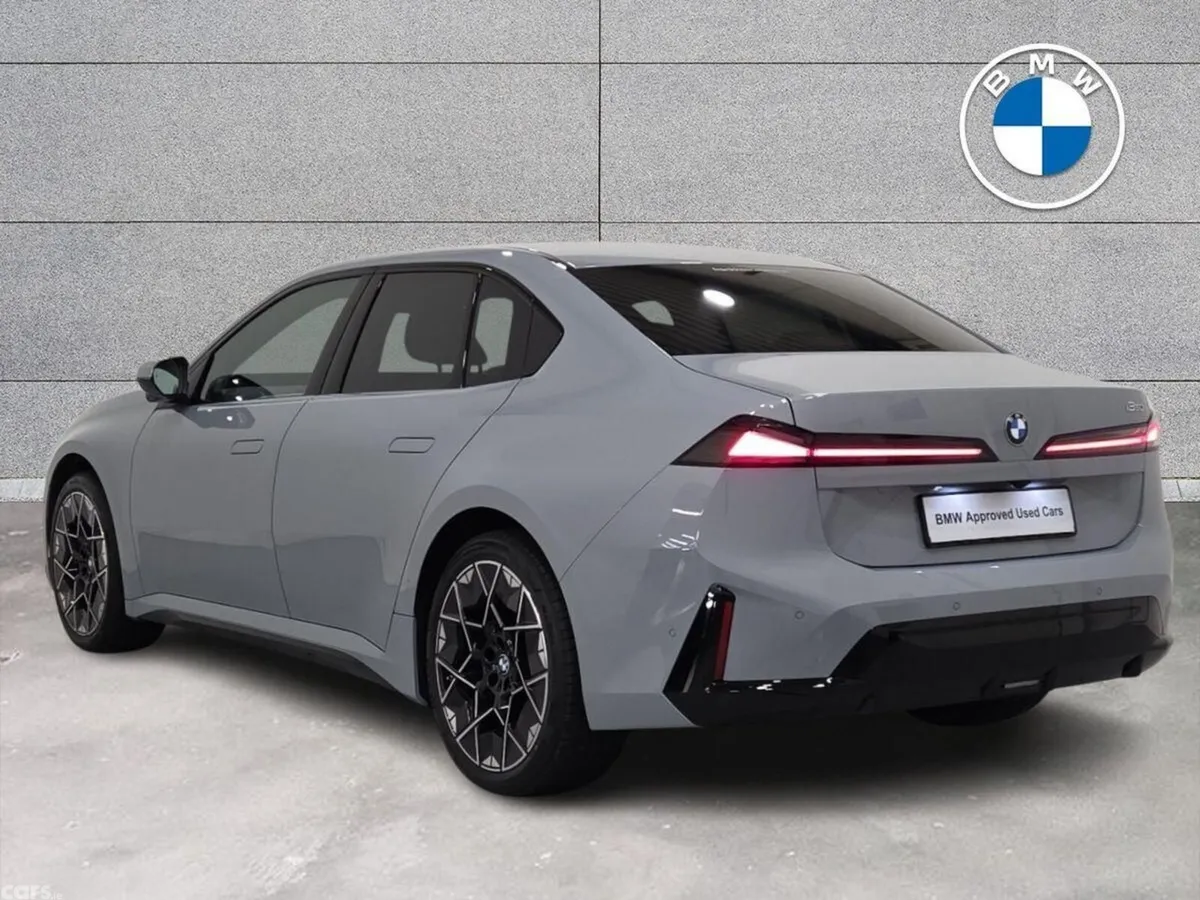 BMW 3-Series Saloon, Electric, 2026, Grey