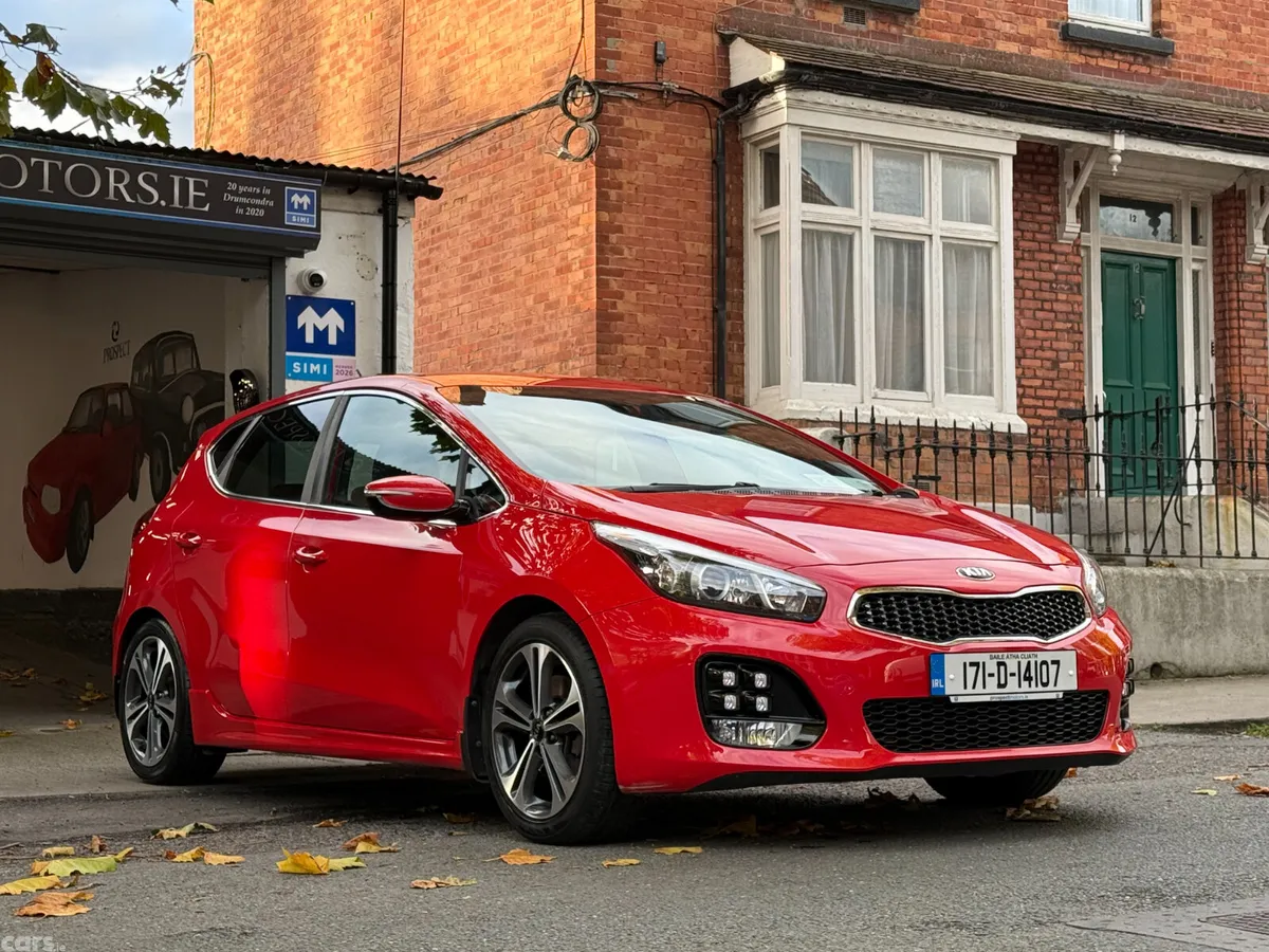 Kia Ceed Hatchback, Petrol, 2017, Red