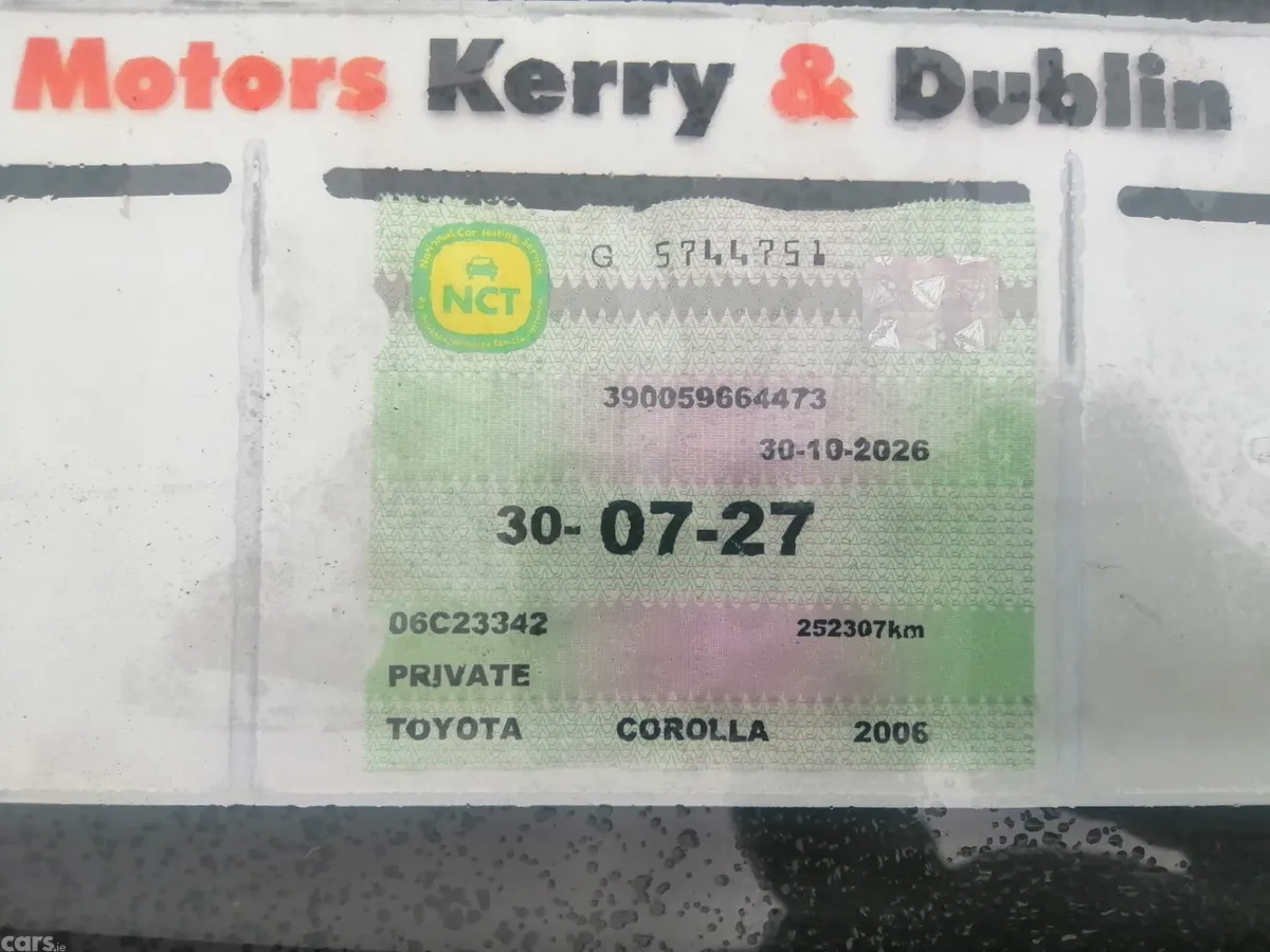 Toyota Corolla Saloon, Petrol, 2006, Red